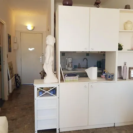 Studio Les Pieds Dans L'eau Apartment Ajaccio (Corsica)